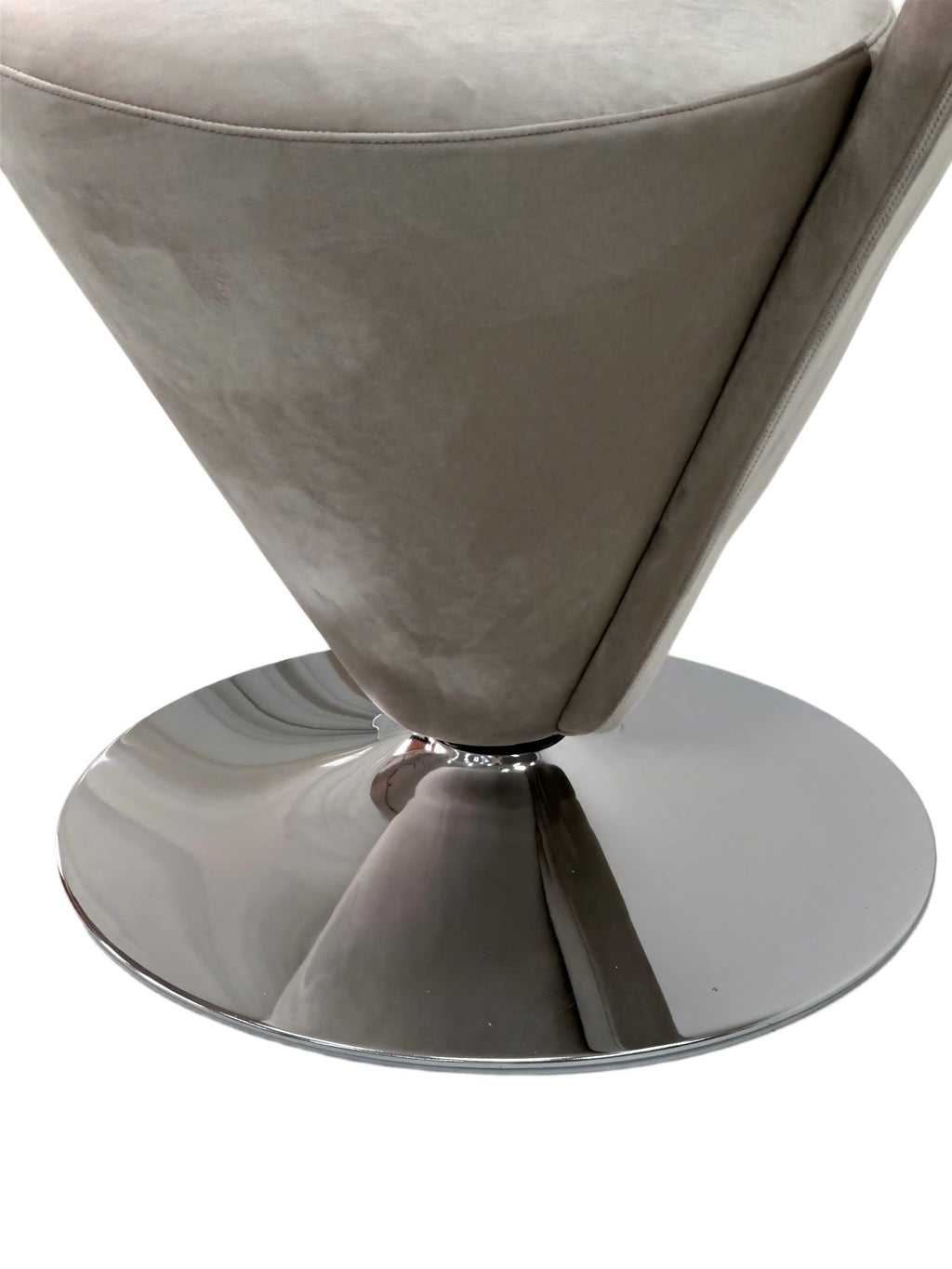 Goblet Swivel Chair