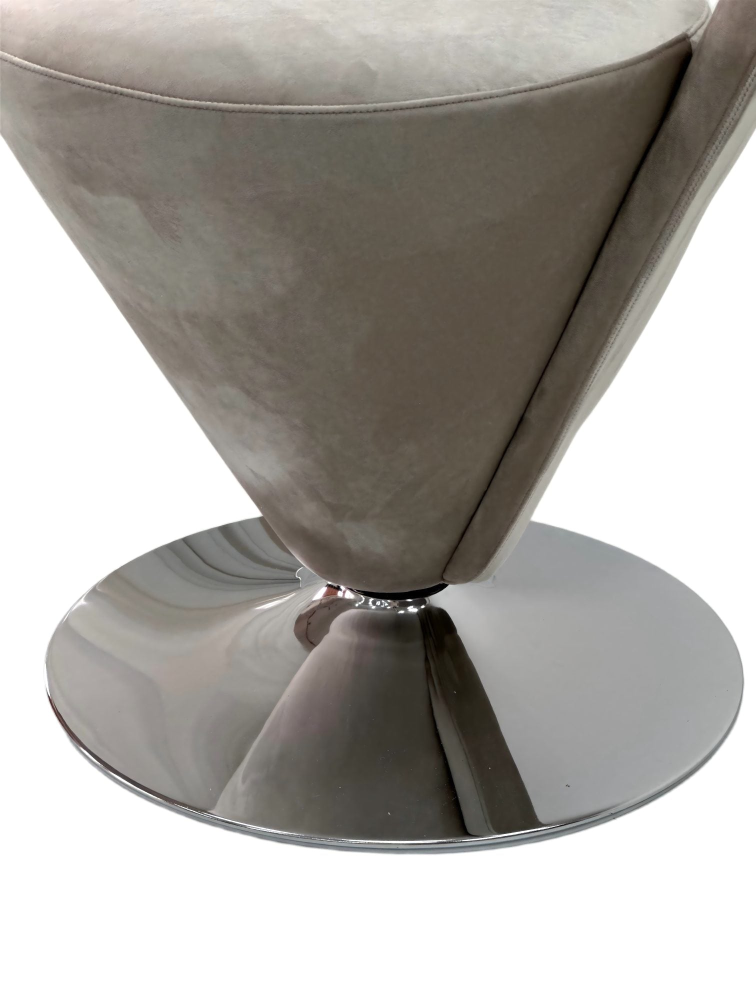 Goblet Swivel Chair