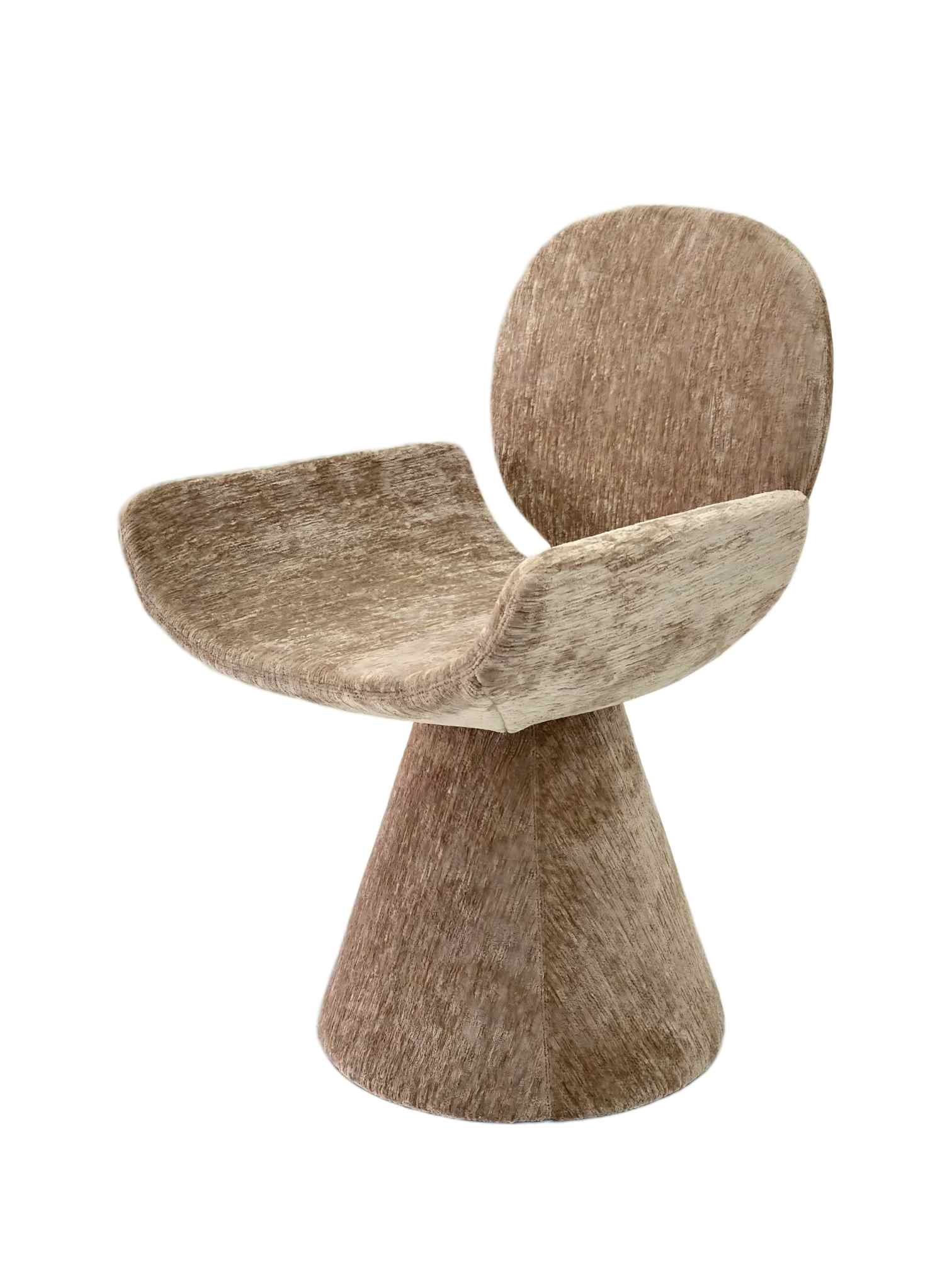 Ruby Swivel Chair